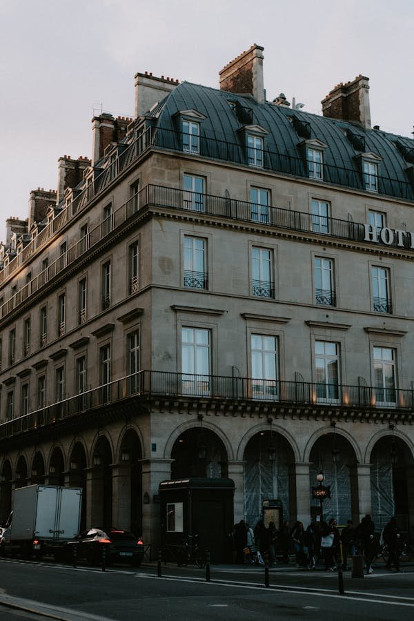Hôtel 3 étoiles à montparnasse : charme et services appréciés